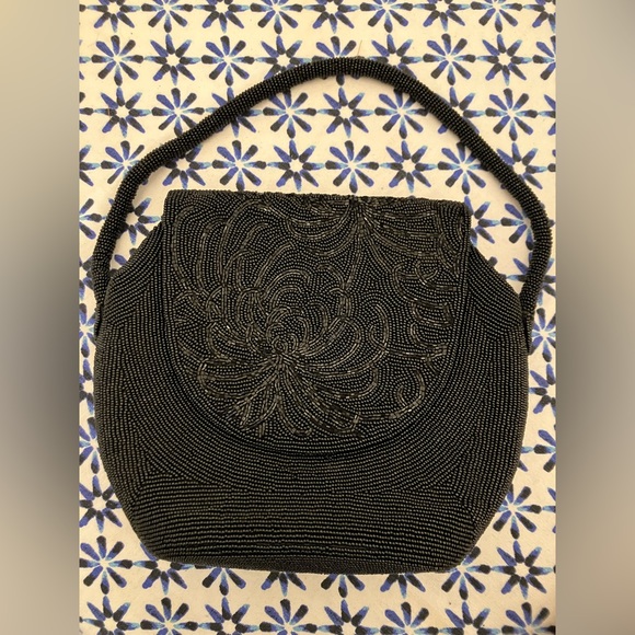 Beautiful unique Handmade Hand beaded chrysanthemum design bag - Picture 2 of 10